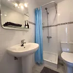 아파트 3 Bedrooms, 2 Bathrooms, Sea View, Pool, Tennis Court *