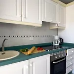 3 Bedrooms, 2 Bathrooms, Sea View, Pool, Tennis Court 아파트 *