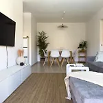 3 Bedrooms, 2 Bathrooms, Sea View, Pool, Tennis Court *