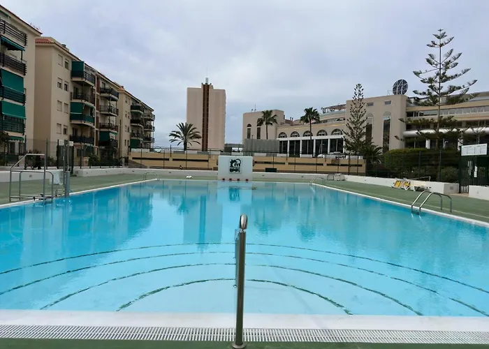 3 Bedrooms, 2 Bathrooms, Sea View, Pool, Tennis Court לוס כריסטיאנוס