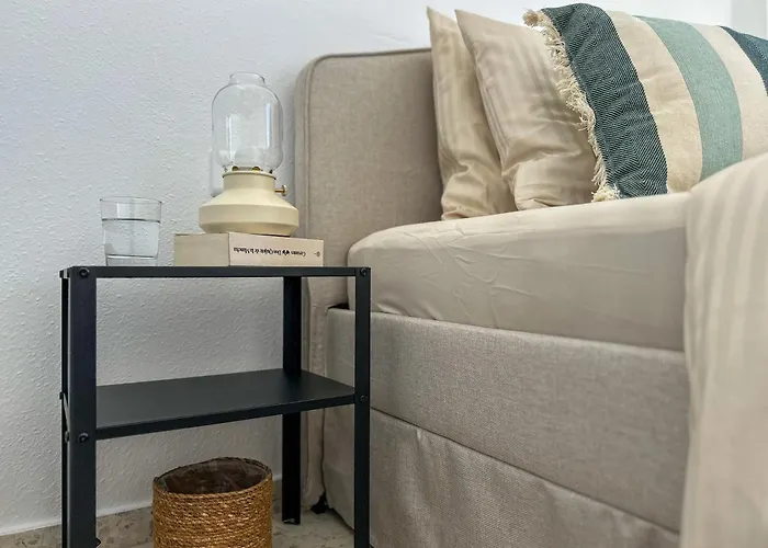 3 Bedrooms, 2 Bathrooms, Sea View, Pool, Tennis Court דירה