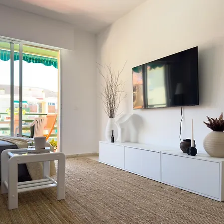 Los Cristianos Sea View Apartment Pool And Tennis