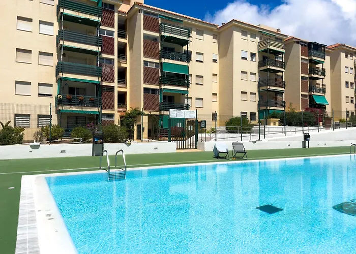3 Bedrooms, 2 Bathrooms, Sea View, Pool, Tennis Court *