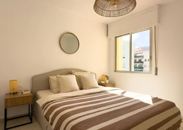 3 Bedrooms, 2 Bathrooms, Sea View, Pool, Tennis Court *